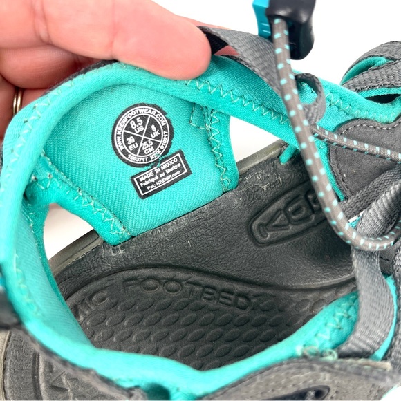 KEEN Whisper Sandals Womens 8.5 Grey Blue Trim - Picture 7 of 8